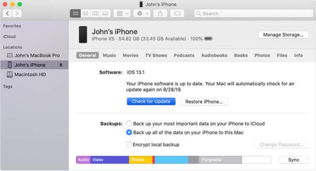 iTunes sprawdza dostępność aktualizacji